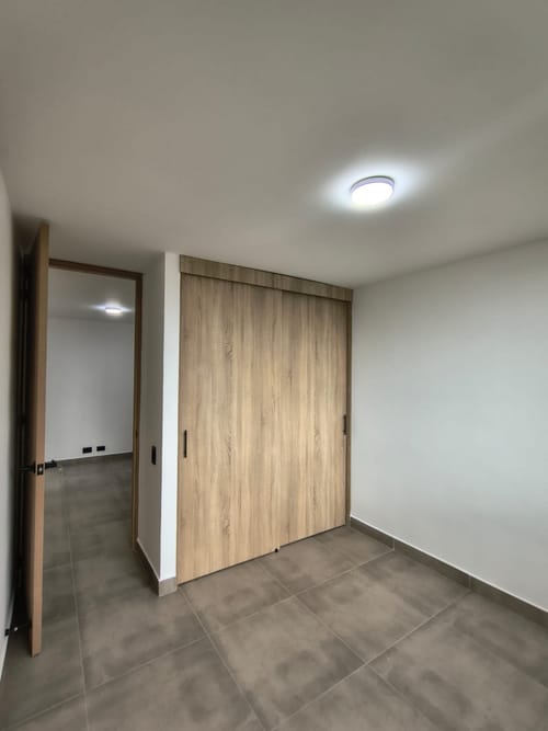 Apartamento de 2 alcobas en arriendo en La Aguacatala, Medellín, 78 m² · foto 12 de 17