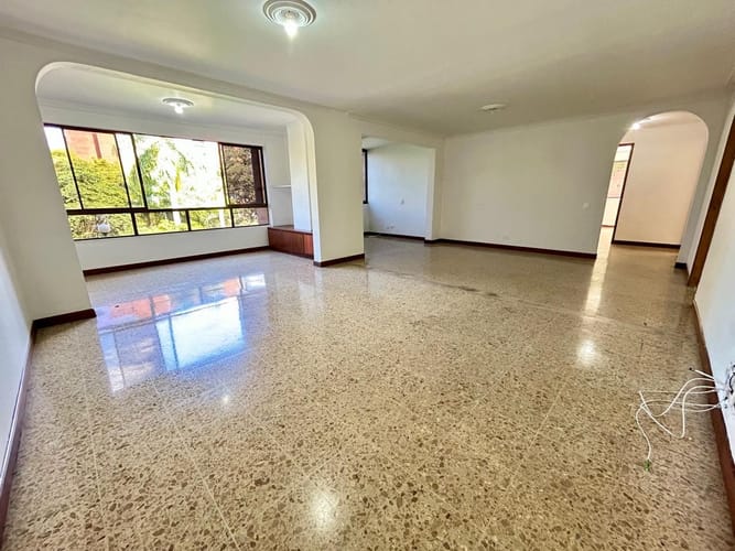 Apartamento de 3 alcobas en venta en El Poblado, Medellín, 137 m² · foto 9 de 19