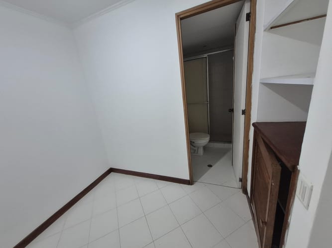 Apartamento de 3 alcobas en venta en El Poblado, Medellín, 137 m² · foto 11 de 19
