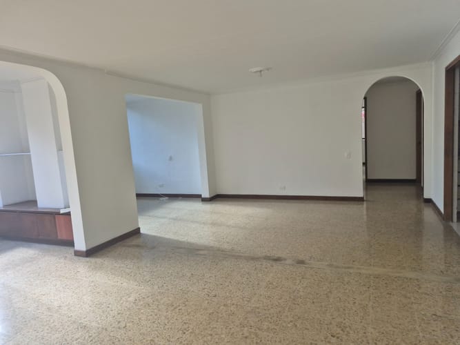 Apartamento de 3 alcobas en venta en El Poblado, Medellín, 137 m² · foto 14 de 19