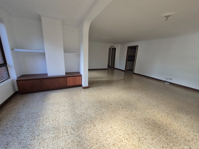 Apartamento de 3 alcobas en venta en El Poblado, Medellín, 137 m² · foto 13 de 19