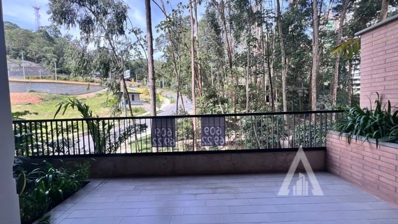 Apartamento de 1 alcoba en arriendo en Los Naranjos, Medellín, 87 m² · foto 4 de 24