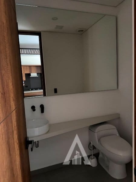 Apartamento de 1 alcoba en arriendo en Los Naranjos, Medellín, 87 m² · foto 16 de 24