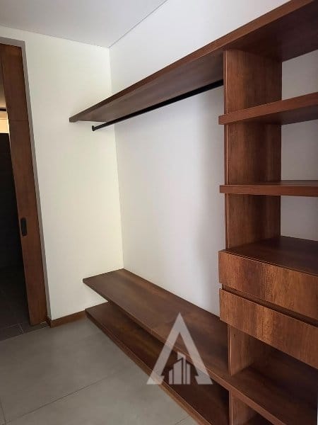Apartamento de 1 alcoba en arriendo en Los Naranjos, Medellín, 87 m² · foto 22 de 24