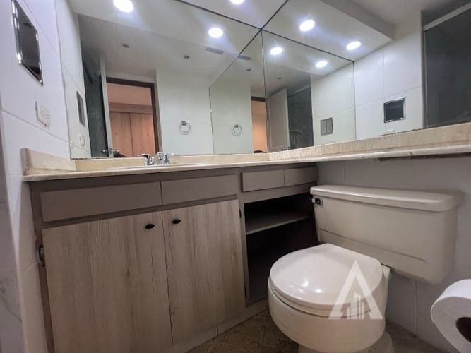 Apartamento de 3 alcobas en arriendo en La Florida, Medellín, 155 m² · foto 7 de 24