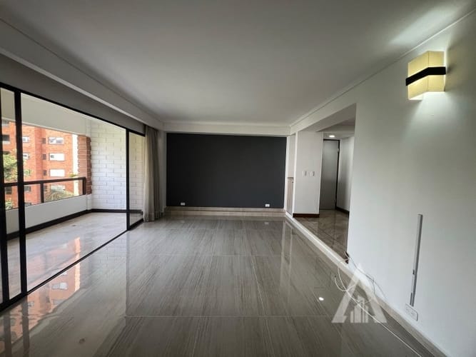 Apartamento de 3 alcobas en arriendo en La Florida, Medellín, 155 m² · foto 20 de 24