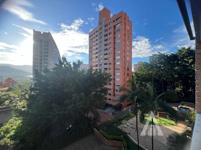 Apartamento de 3 alcobas en arriendo en La Florida, Medellín, 155 m² · foto 24 de 24