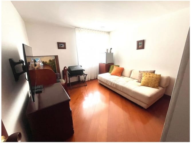 Apartamento de 3 alcobas en venta en Santa Barbara, Bogotá, 109 m² · foto 18 de 20