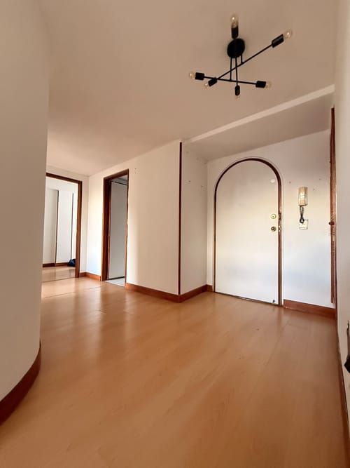 Apartamento de 2 alcobas en arriendo en Chicó Reservado, Bogotá, 90 m² · foto 5 de 17
