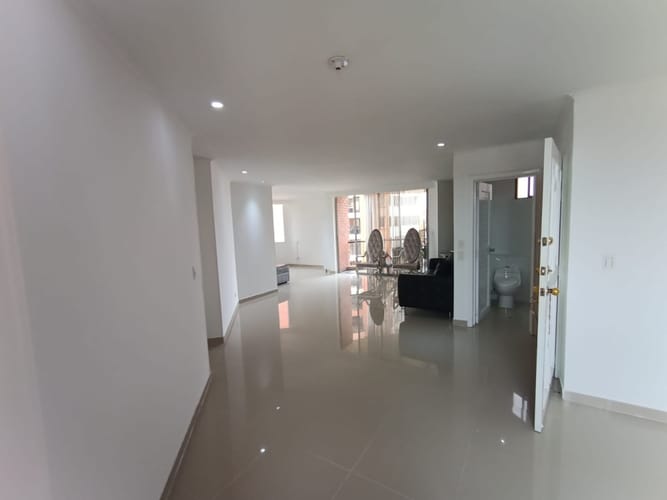 Apartamento de 3 alcobas en arriendo en Ciudadela Pasoancho, Cali, 100 m² · foto 9 de 24