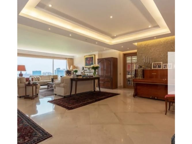 Apartamento de 4 alcobas en venta en Santa Barbara, Bogotá, 404 m² · foto 2 de 18