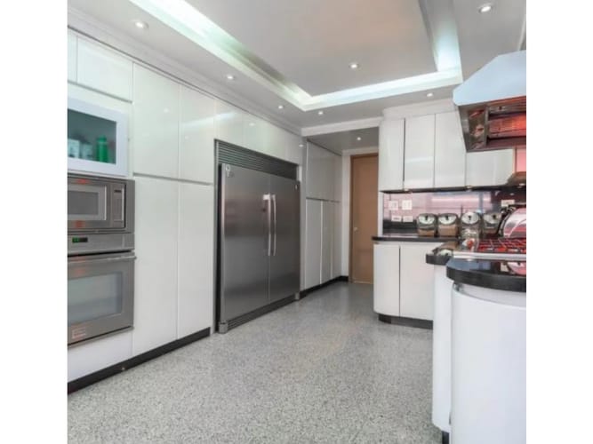 Apartamento de 4 alcobas en venta en Santa Barbara, Bogotá, 404 m² · foto 18 de 18