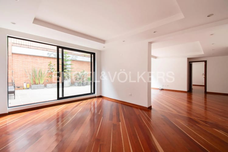 Apartamento de 2 alcobas en venta en Chico, Bogotá, 143 m² · foto 5 de 14