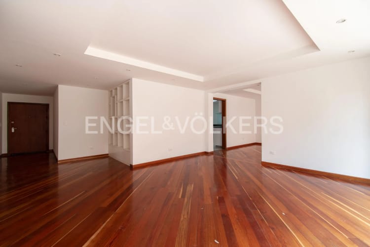 Apartamento de 2 alcobas en venta en Chico, Bogotá, 143 m² · foto 3 de 14