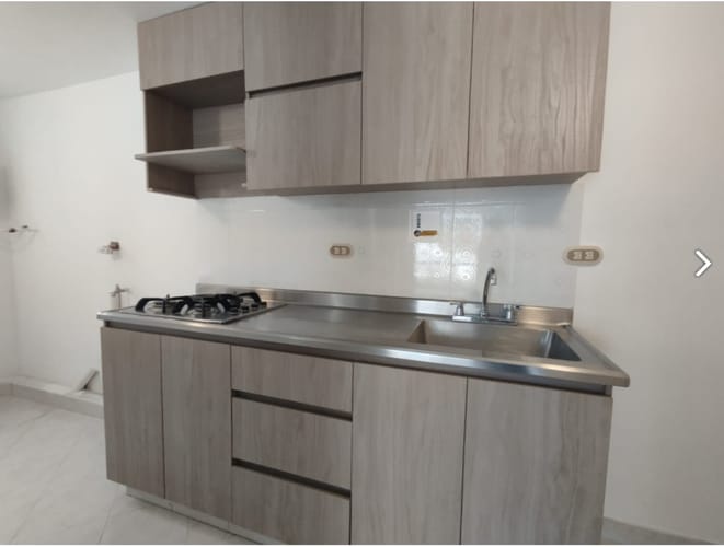 Apartamento de 2 alcobas en arriendo en Castropol, Medellín, 70 m² · foto 3 de 15