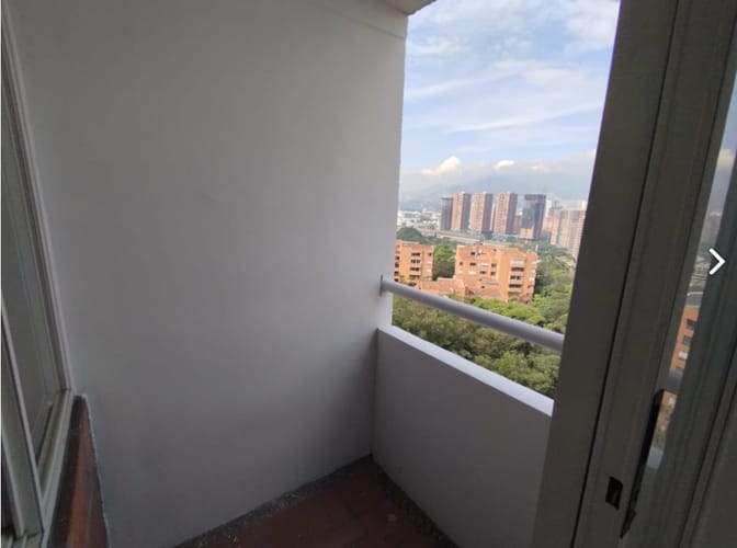Apartamento de 2 alcobas en arriendo en Castropol, Medellín, 70 m² · foto 5 de 15
