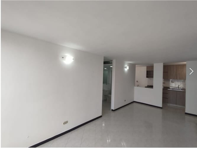 Apartamento de 2 alcobas en arriendo en Castropol, Medellín, 70 m² · foto 7 de 15