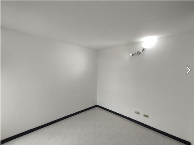 Apartamento de 2 alcobas en arriendo en Castropol, Medellín, 70 m² · foto 9 de 15
