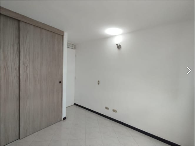 Apartamento de 2 alcobas en arriendo en Castropol, Medellín, 70 m² · foto 10 de 15