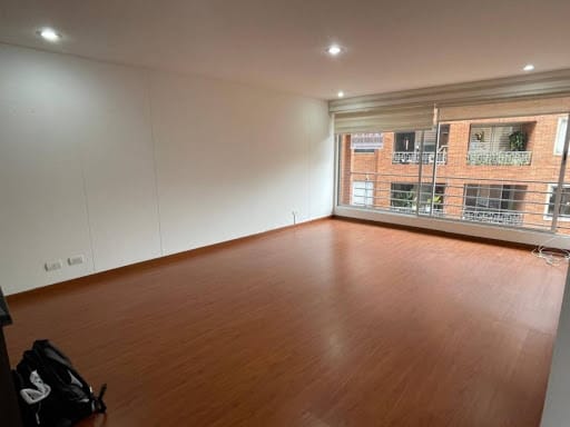Apartamento de 2 alcobas en venta en Caobos Salazar, Bogotá, 80 m² · foto 3 de 20