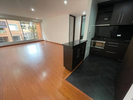Apartamento de 2 alcobas en venta en Caobos Salazar, Bogotá, 80 m² · foto 6 de 20