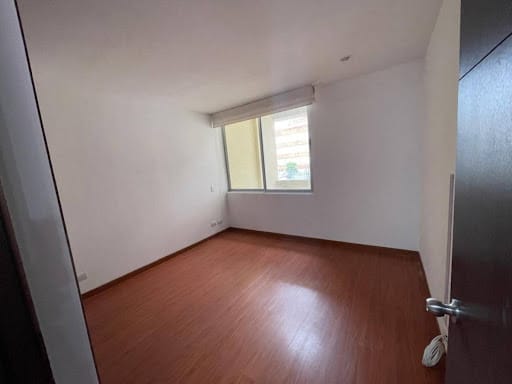 Apartamento de 2 alcobas en venta en Caobos Salazar, Bogotá, 80 m² · foto 8 de 20
