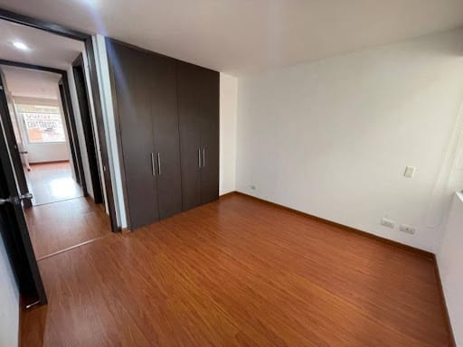 Apartamento de 2 alcobas en venta en Caobos Salazar, Bogotá, 80 m² · foto 9 de 20