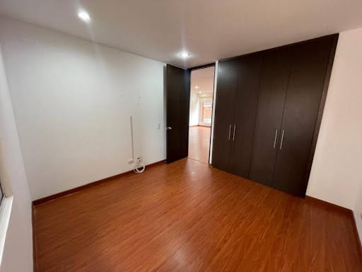 Apartamento de 2 alcobas en venta en Caobos Salazar, Bogotá, 80 m² · foto 10 de 20