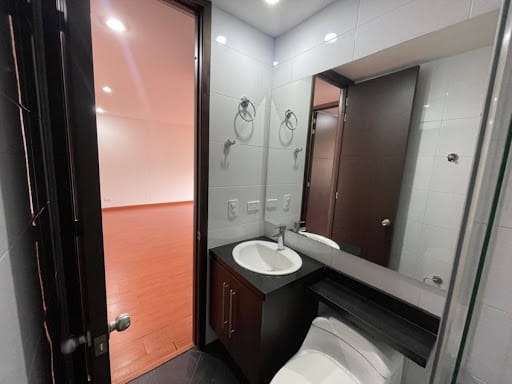 Apartamento de 2 alcobas en venta en Caobos Salazar, Bogotá, 80 m² · foto 14 de 20