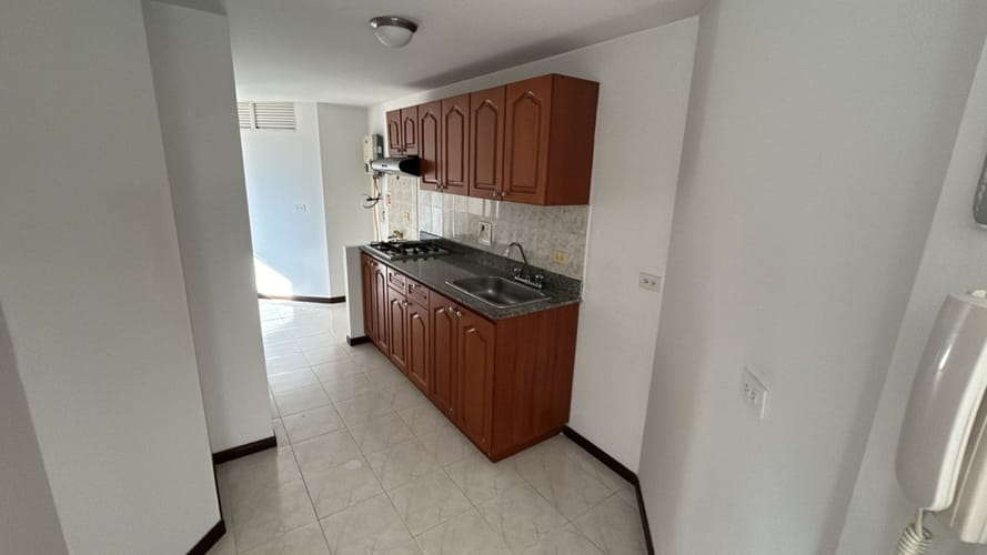 Apartamento de 2 alcobas en arriendo en Vía Las Palmas, Medellín, 55 m² · foto 4 de 10