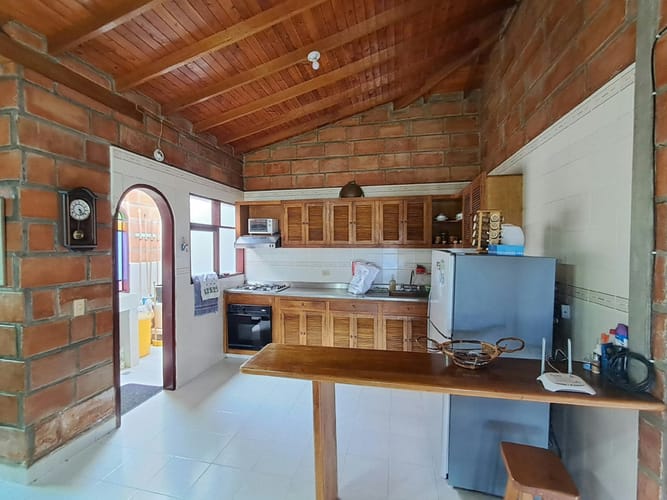Casa de 4 alcobas en venta en Aguas Frias, Medellín · foto 8 de 24