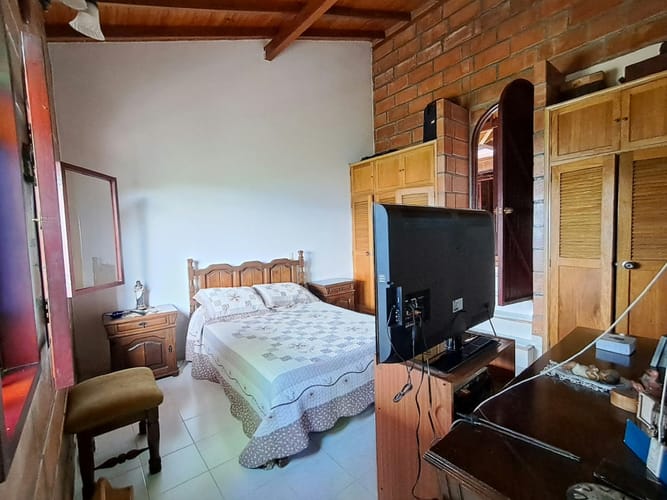 Casa de 4 alcobas en venta en Aguas Frias, Medellín · foto 13 de 24