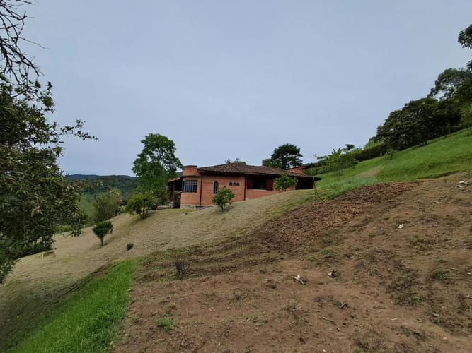 Casa de 4 alcobas en venta en Aguas Frias, Medellín · foto 21 de 24