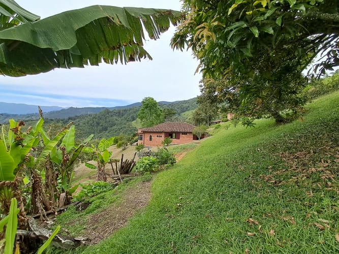 Casa de 4 alcobas en venta en Aguas Frias, Medellín · foto 22 de 24