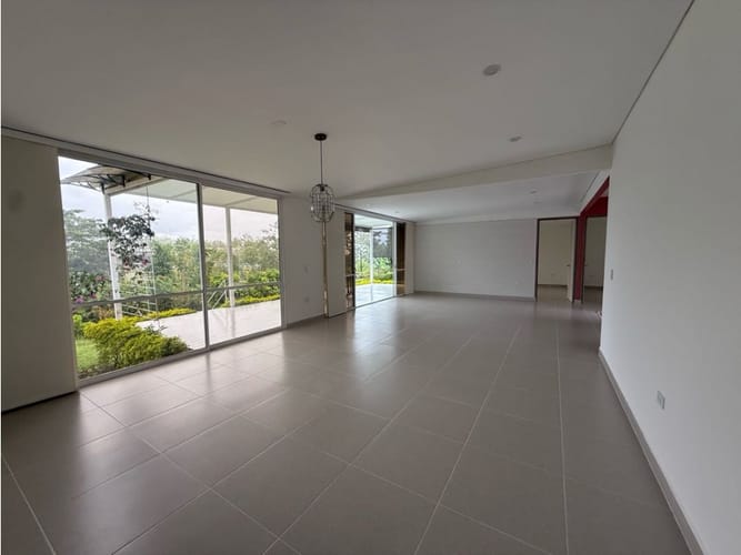 Casa de 3 alcobas en arriendo en El Caimo, Armenia, 280 m² · foto 7 de 24