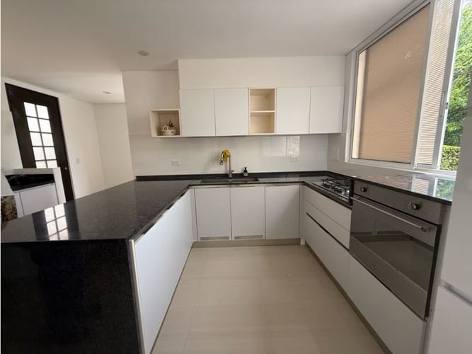 Casa de 3 alcobas en arriendo en El Caimo, Armenia, 280 m² · foto 14 de 24