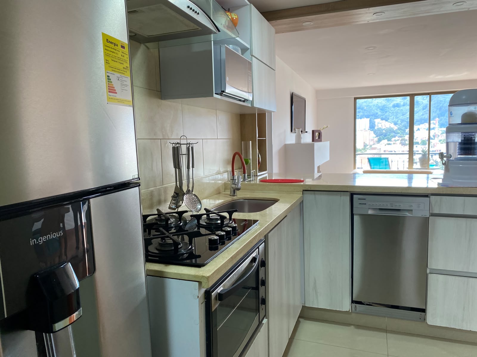 Apartamento en venta en Cedritos, Bogotá · foto 2 de 18