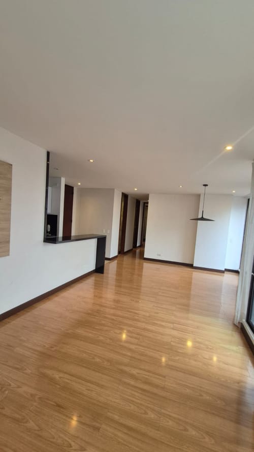 Apartamento de 2 alcobas en arriendo en San Patricio, Bogotá, 93 m² · foto 5 de 24