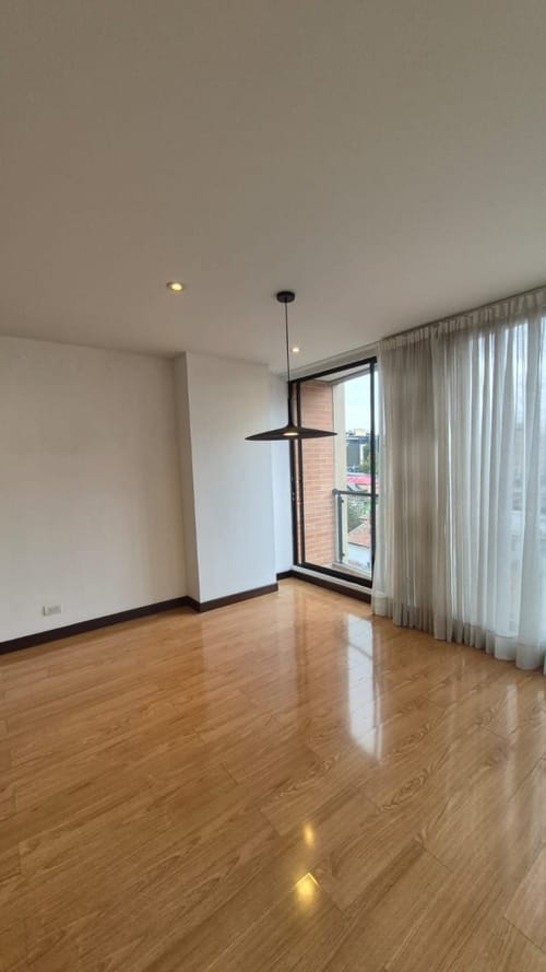 Apartamento de 2 alcobas en arriendo en San Patricio, Bogotá, 93 m² · foto 8 de 24