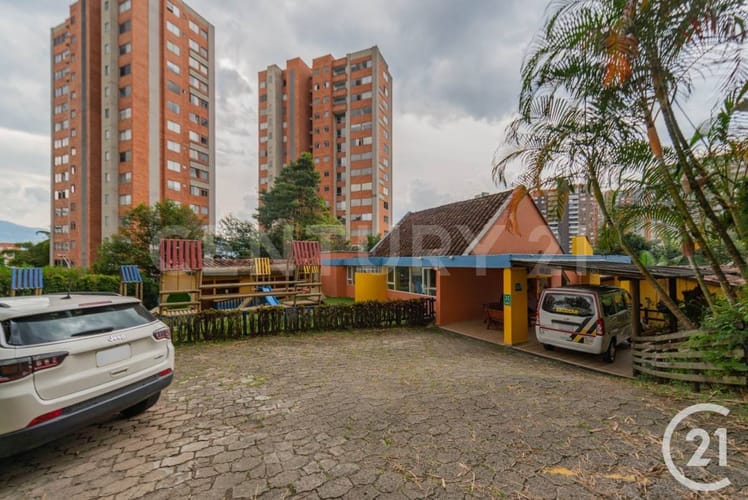 Lote en venta en La Inmaculada, Envigado, 1502 m² · foto 5 de 12