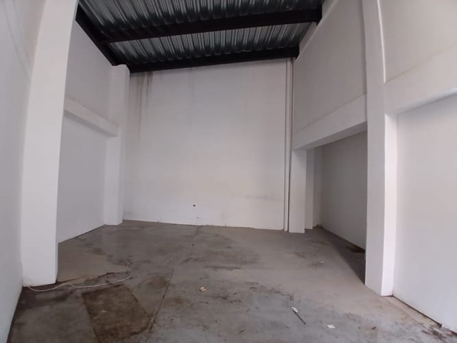 Bodega en arriendo en Viviendas Del Sur, Itagüí, 420 m² · foto 7 de 10