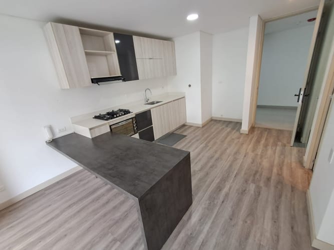 Apartamento de 1 alcoba en arriendo en Altos Del Poblado, Medellín, 62 m² · foto 2 de 15