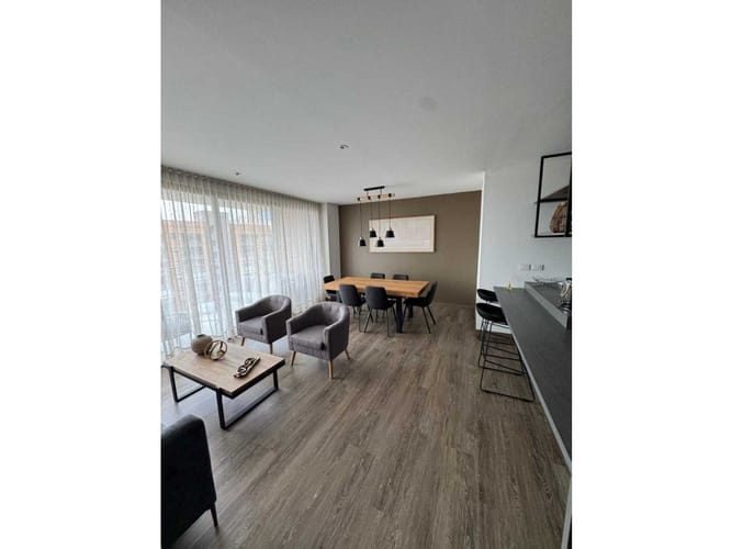 Apartamento de 2 alcobas en arriendo en Los Balsos, Medellín, 92 m² · foto 8 de 16