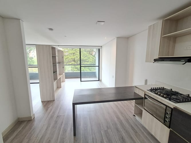 Apartamento de 1 alcoba en arriendo en Altos Del Poblado, Medellín, 62 m² · foto 5 de 15