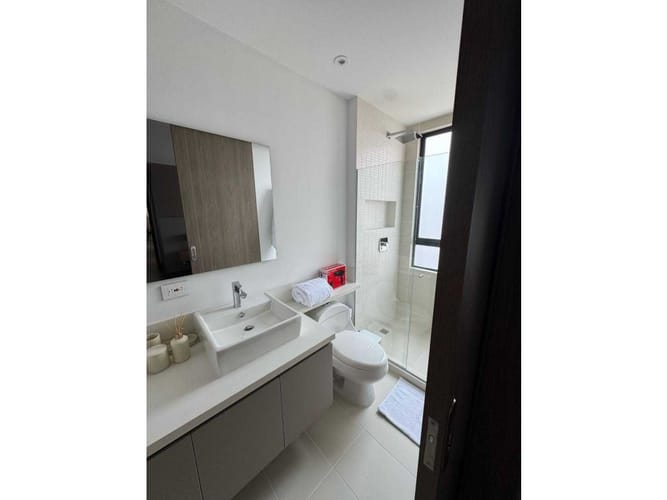 Apartamento de 2 alcobas en arriendo en Los Balsos, Medellín, 92 m² · foto 14 de 16
