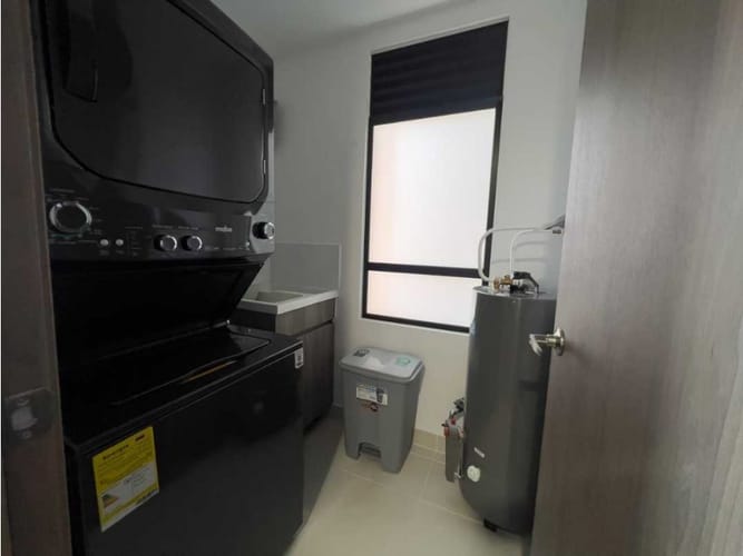 Apartamento de 2 alcobas en arriendo en Los Balsos, Medellín, 92 m² · foto 15 de 16