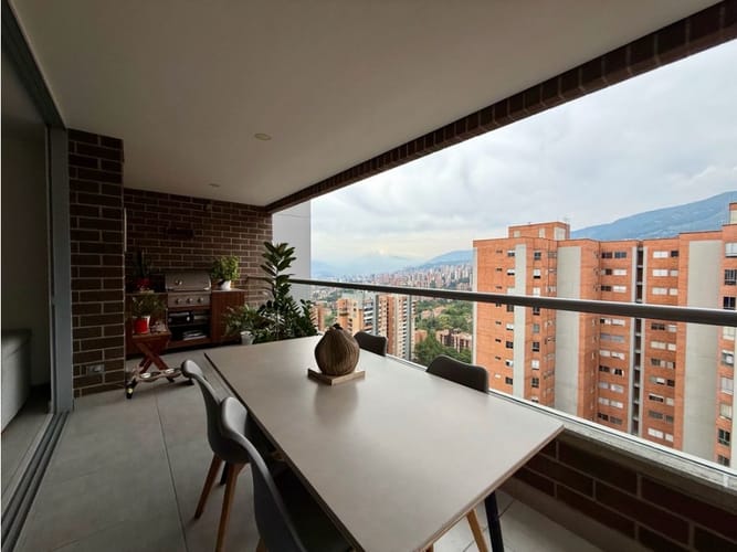 Apartamento de 2 alcobas en venta en Loma De Las Brujas, Medellín, 96 m² · foto 14 de 24