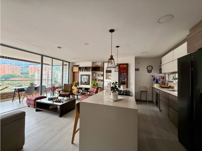 Apartamento de 2 alcobas en venta en Loma De Las Brujas, Medellín, 96 m² · foto 15 de 24