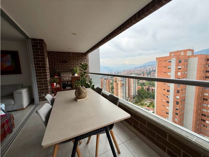 Apartamento de 2 alcobas en venta en Loma De Las Brujas, Medellín, 96 m² · foto 16 de 24