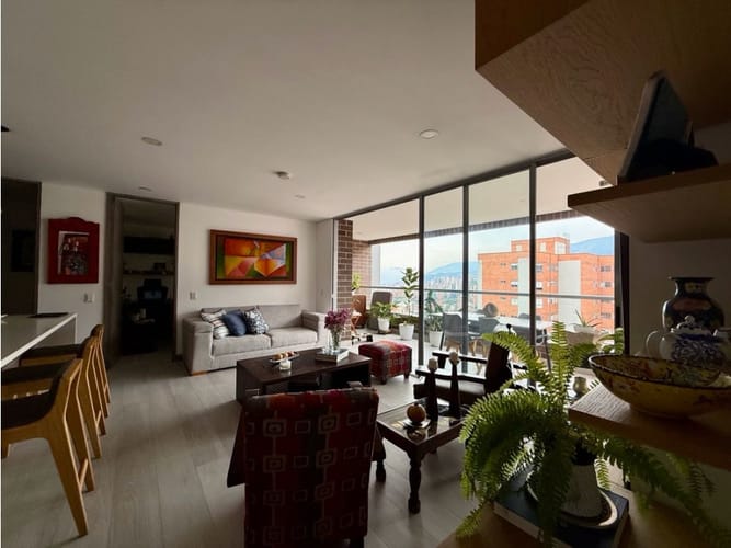 Apartamento de 2 alcobas en venta en Loma De Las Brujas, Medellín, 96 m² · foto 17 de 24